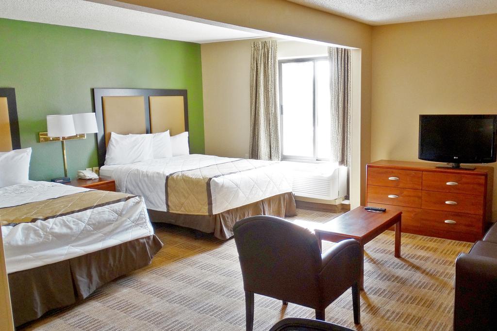 Extended Stay America Select Suites - Detroit - Warren Exterior photo